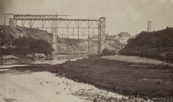 Severozápadní dráha - Stavba viaduktu pes údolí Dyje u Znojma, 1871