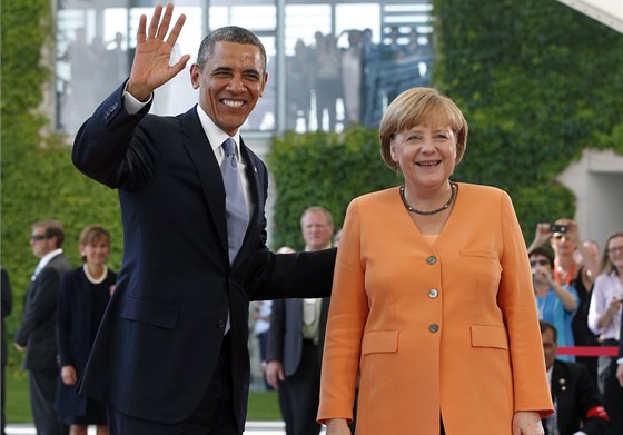 Barack Obama se na postupu proti Rusku shodl s Angelou Merkelovou a François Hollandem.