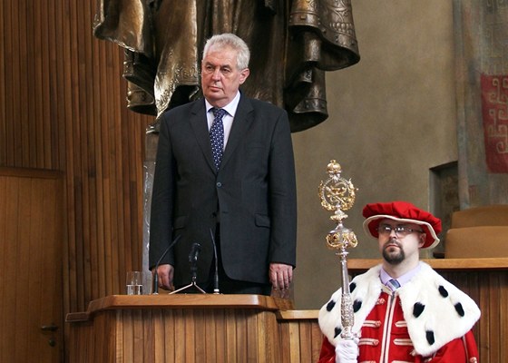 Prezident Milo Zeman jmenoval v praském Karolinu pes edesát nových