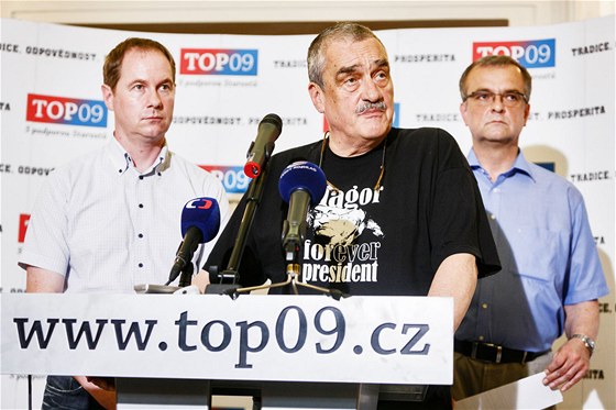 Petr Gazdík, Karel Schwarzenberg a Miroslav Kalousek pi jednání TOP 09 k