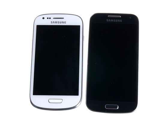 Samsung Galaxy S4 mini oproti modelu S III mini trochu povyrostl.