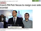 O odstoupení premiéra Petra Nease informoval i britský server BBC. 