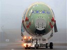Airbus A350 XWB pijídí ke konené kompletaci do francouzského Toulouse. (10....