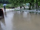 Voda zatopila zahrady a sklepy v imrovicích, místní ásti Hradce nad Moravicí
