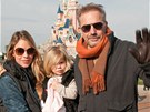 Kevin Costner s manelkou a nejmení dcerou Grace