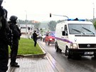 Miroslav Maslák dorazil do Zlína v jedné z osmi policejních dodávek.