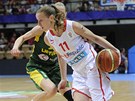 eská basketbalistka Kateina Elhotová v zápase s Litvou.