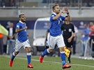 Italský fotbalista  Ciro Immobile (vpravo) se raduje z gólu ve finálovém duelu