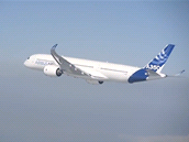 Záběr z prvního letu Airbusu A350-900 XWB. Pátek 14. 6. 2013