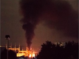 Požár elektrické rozvodny u pražského Šeberova.
