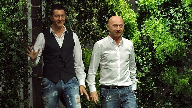 Italt mdn nvrhi Domenico Dolce a Stefan Gabbana (vlevo)