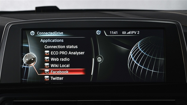 Pro BMW Connected Drive je k dispozici ada aplikac, jsou mezi nimi napklad populrn Facebook i Twitter.