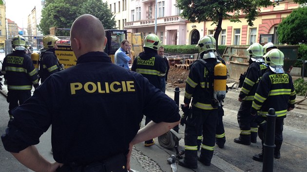 Hasii zasahovali kvli uniku plynu v Londnsk ulici v Praze.