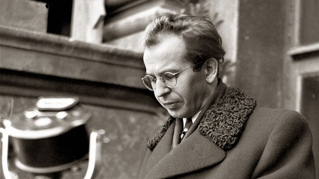 Po druhé sv�tové válce byl Gustáv Husák úsp�ným slovenským politikem: Zlom p�i�el v roce 1950, kdy byl ozna�en za bur�oazního nacionalistu.