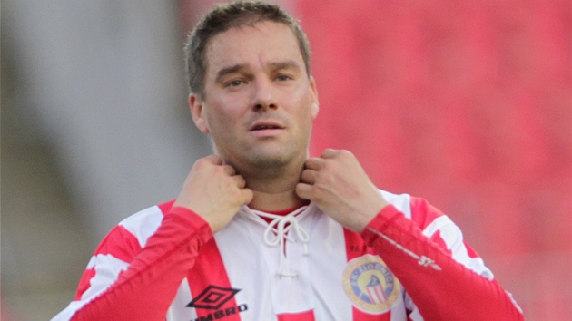 Dojatý Petr Švancara se rozloučil s dresem a fanoušky Zbrojovky Brno.
