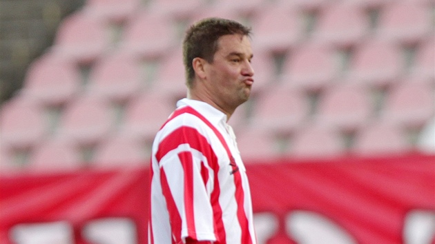 Dojatý Petr Švancara se rozloučil s dresem a fanoušky Zbrojovky Brno.
