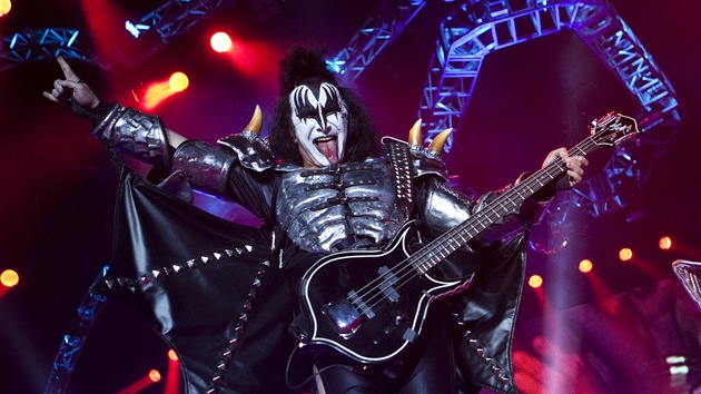 Legendrn hardrockov kapela Kiss vystoupila 14.6. 2013 v prask O2 arn. 