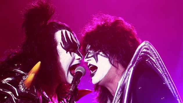 Legendární hardrocková kapela Kiss vystoupila 14.6. 2013 v pražské O2 aréně. 
