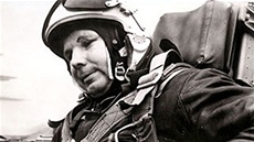 Jedna z posledních Gagarinových fotografií z počátku roku 1968 z přípravy na...