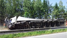 Nehoda nákladního automobilu na 77. kilometru dálnice D1 komplikuje dopravu ve