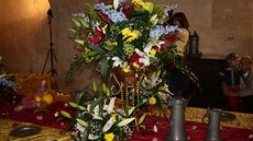 V justi�ním sále tel�ského zámku jsou k vid�ní kv�tinová aran�má, které kdysi