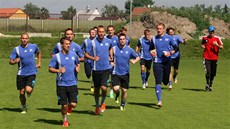 V P�ÍPRAV�. Olomou�tí fotbalisté spole�n� s dal�ími týmy zahájili p�ípravu na