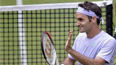 Spokojený Roger Federer na turnaji v Halle