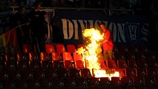Brnntí a bratislavtí fotbaloví fanouci "slavili" výroí Zbrojovky i
