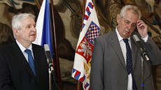 Prezident Milo Zeman s exministrem financí Jiím Rusnokem pedstavili íslo