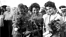 Na snímku ze soukromého archivu (zprava) Těreškovová, Solovjovová a