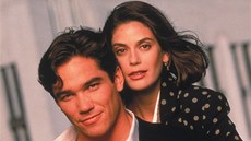 Dean Cain a Teri Hatcherová v seriálu Superman (1993)