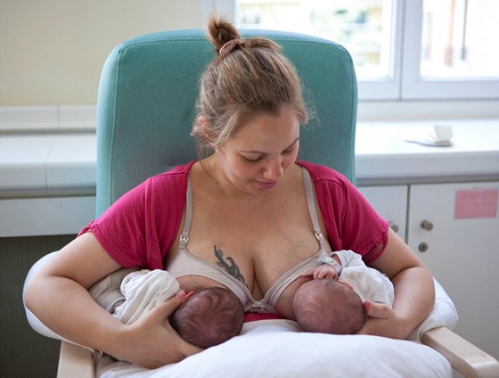 Mnohé matky vdí, e kojení nemusí být tak snadné, jak si pedstavovaly (ilustraní foto).