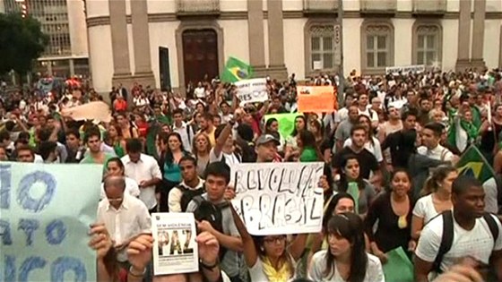 V Brazílii vyrazili demonstrující na "milionový pochod", po celé zemi