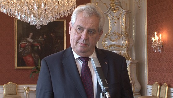 Prezident Zeman míní, e politici by nemli komentovat rozhodnutí soud. Ilustraní foto