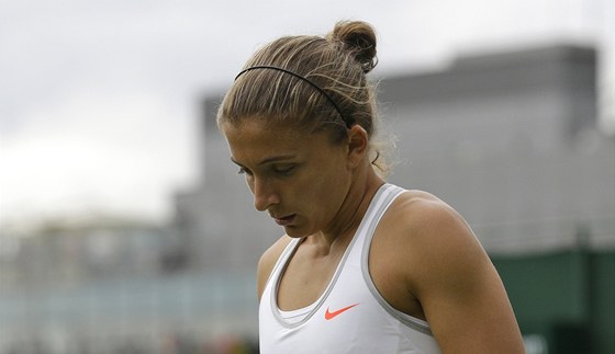 ZKLAMANÁ. Sara Erraniová skonila ve Wimbledonu v prvním kole. 