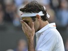 OK. výcar Roger Federer senzan vypadl ve 2. kole Wimbledonu.