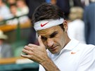 OPRAVDU KONEC? výcarský tenista Roger Federer po devíti letech vypadl ve