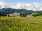 Louky nad Pecí. Pohled od Svornosti