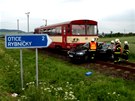 Nehoda se stala na silniční odbočce k Oticím a trati mezi Hradcem nad Moravicí