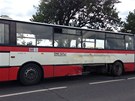 U Kolovrat se srazil autobus a dv dodávky.
