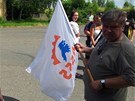 Píznivci dlnické strany v Duchcov. (22. ervna 2013)