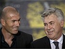 TRENÉRSKÉ DUO. Carlo Ancelotti (vpravo) a Zinedine Zidane spolu budou trénovat