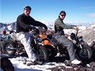Na Elbrus se v roce 2007 vypravili s Jaroslavem Holíkem také syn Jan a dcera