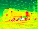 Snímek z termokamery, ukazující prohátí jednotlivých ástí lokomotivy po