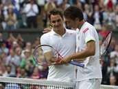 BYL JSI LEP. vcar Roger Federer ve 2. kole Wimbledonu podehl Ukrajinci...