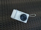 Fotografie pozen smartphonem Samsung Galaxy S4 zoom