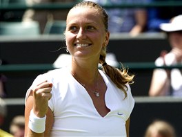 POSTUPOV SMV. esk tenistka Petra Kvitov slav vhru ve 3. kole Wimbledonu.