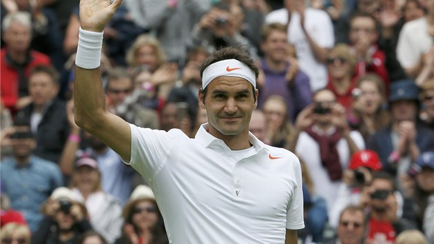 JET SE UVIDME. Roger Federer zdrav divky po postupu do 2. kola Wimbledonu.