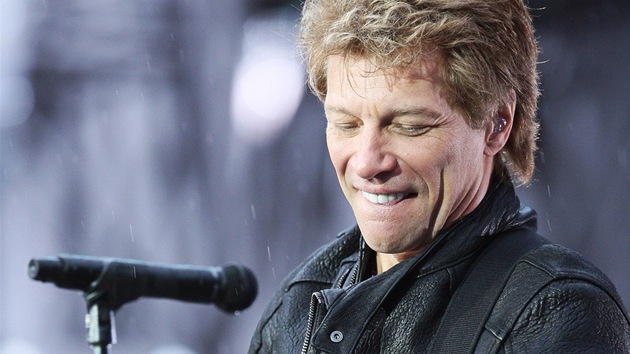 Kapela Bon Jovi vystoupila po dvaceti letech v Praze. (Eden, 24. ervna 2013)