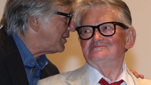 Vojt�ch Jasn� p�evzal od Ji��ho Barto�ky Cenu prezidenta festivalu a uvedl digit�ln� restaurovanou verzi sv�ho filmu V�ichni dob�� rod�ci (29. �ervna 2013).